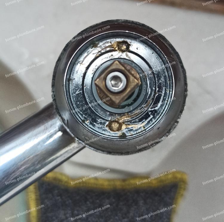 démontage cartouche de mitigeur