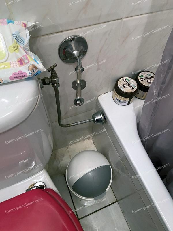 problème tuyau arrivée d’eau des WC