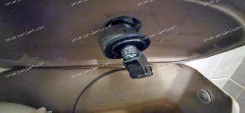 remplacer double bouton poussoir WC